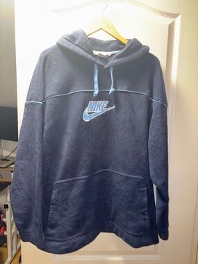 Vintage, ‘90’s Nike Men’s Navy Fleece Hoodie
